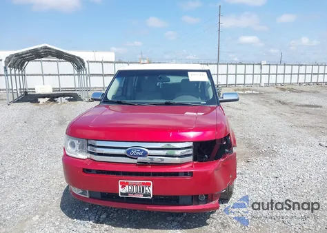 2011 Ford Flex Limited z USA, uszkodzony, nr VIN 2FMHK6DT2BBD02973